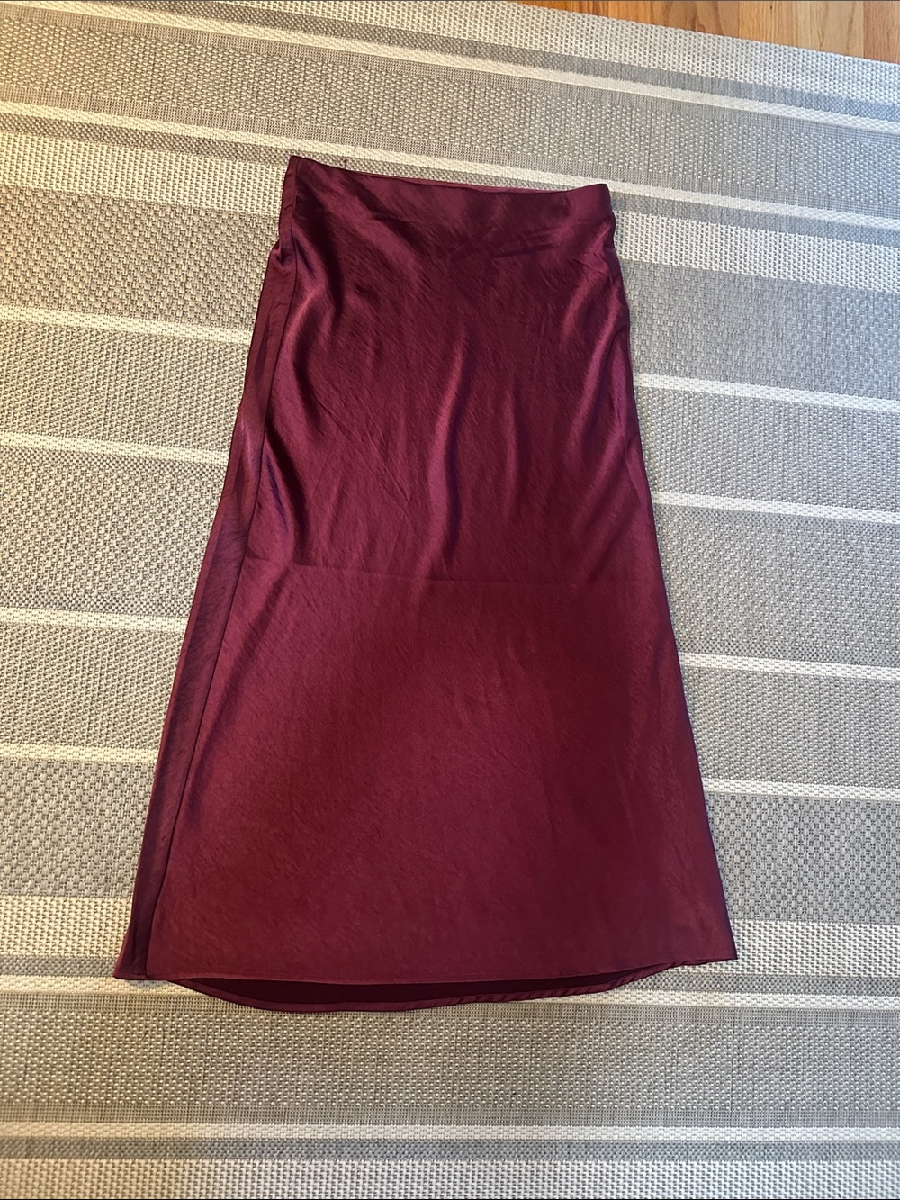 Women’s Midi Skirt ~ NWT